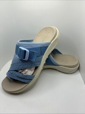 MERRELL WOMAN SLIDE ON SANDAL/ 
DISTRICT 4/ ADJUSTABLE BUCKLE STRAP/ 6